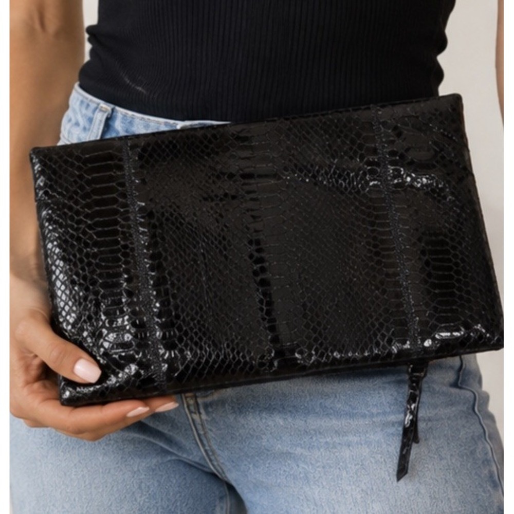 Women's Black Snakeskin Clutch Purse Clemente Vintage Detachable Strap